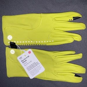 Lululemon Run For It All ladies gloves